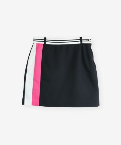 バック裾プリーツスカート