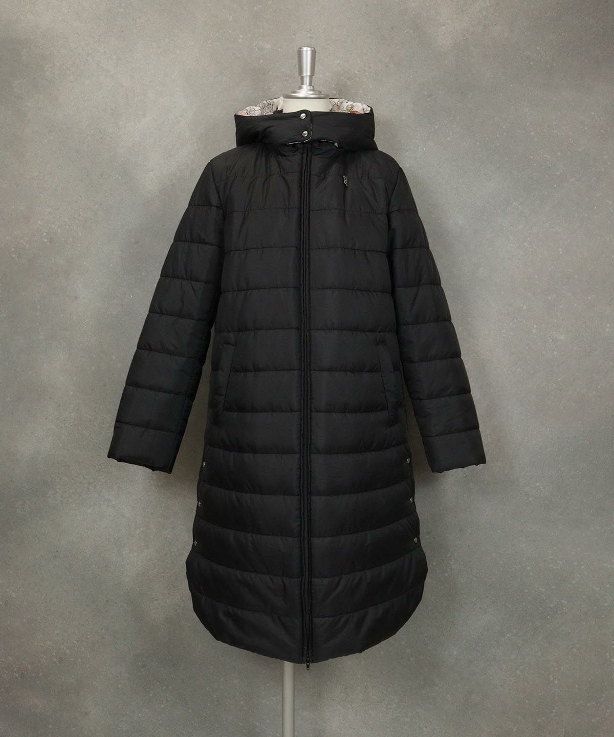 吸水速乾ミドル丈中綿コート（ブラック）