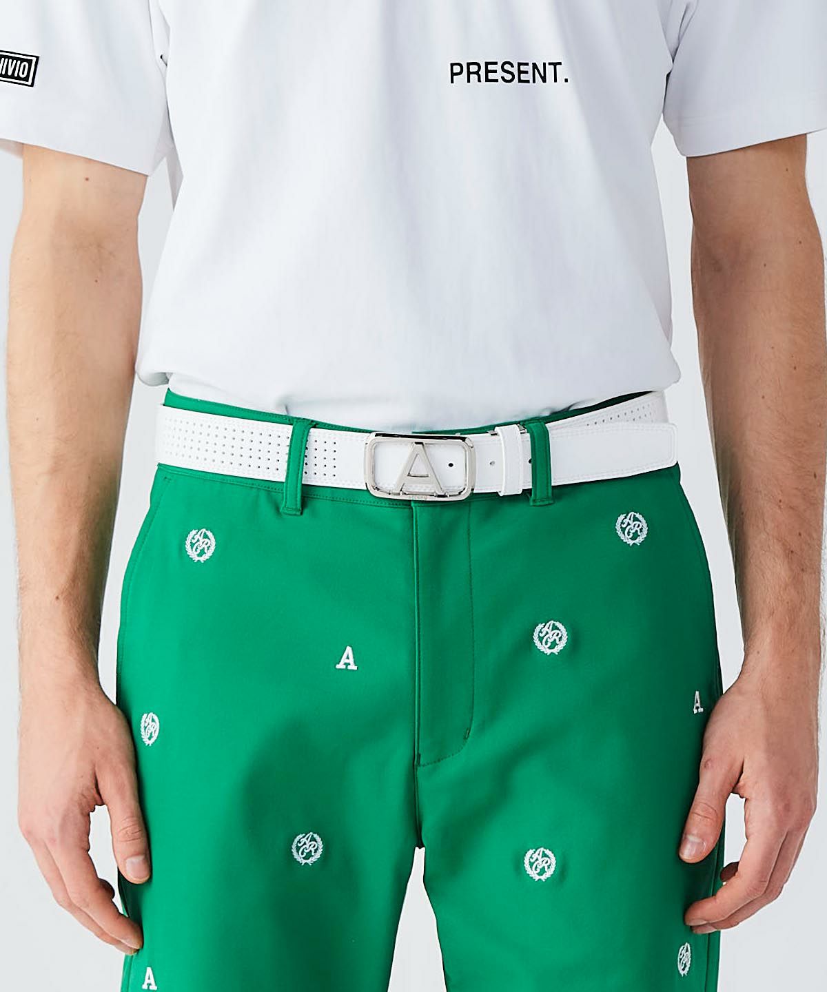 モデル着用画像（ホワイト）