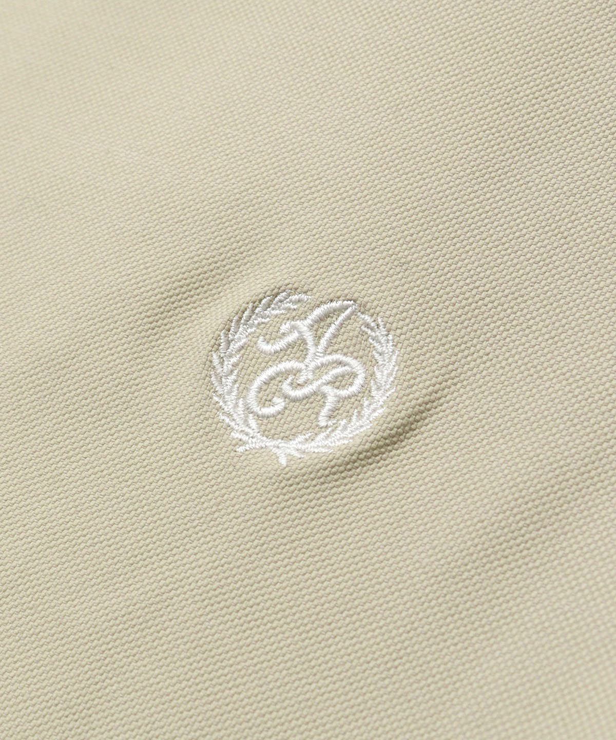 エンブレム風ロゴ（ベージュ）