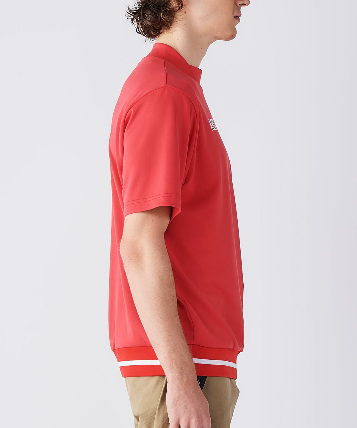 モデル着用画像（レッド）