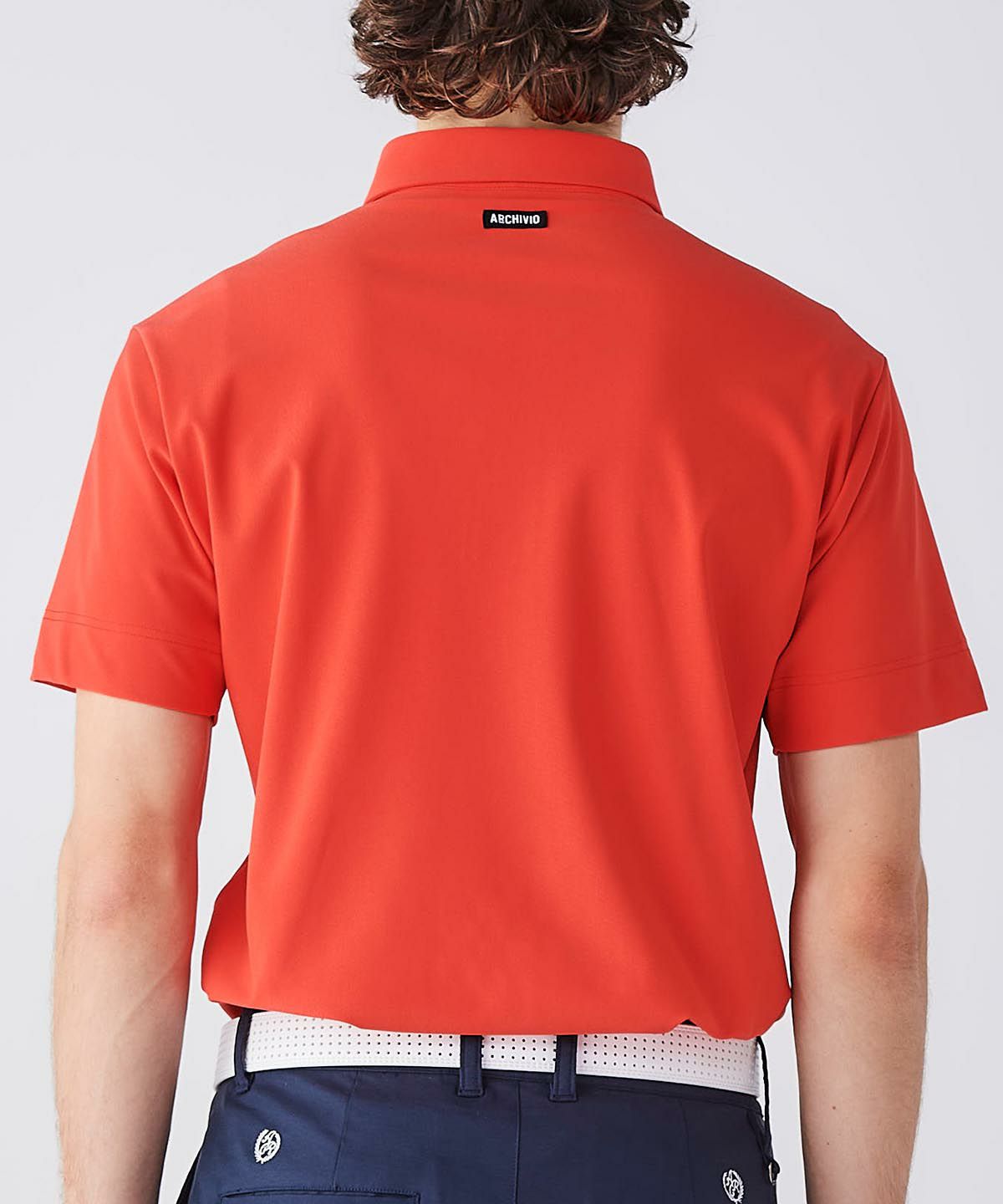 モデル着用画像（オレンジ）