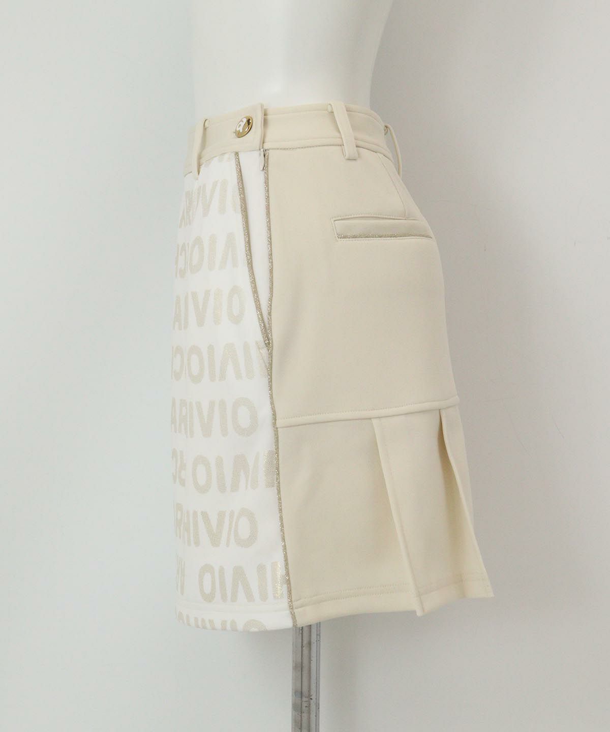 前後切替UV冷感スカート 横（ベージュ）