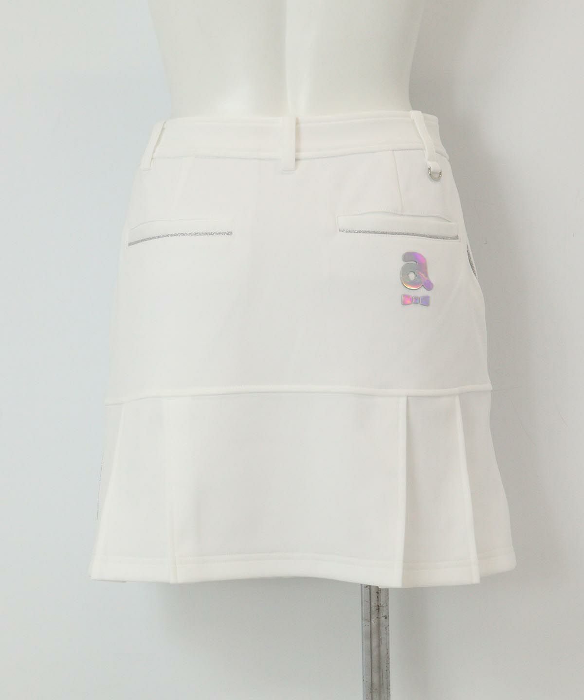 前後切替UV冷感スカート 後ろ（ホワイト）