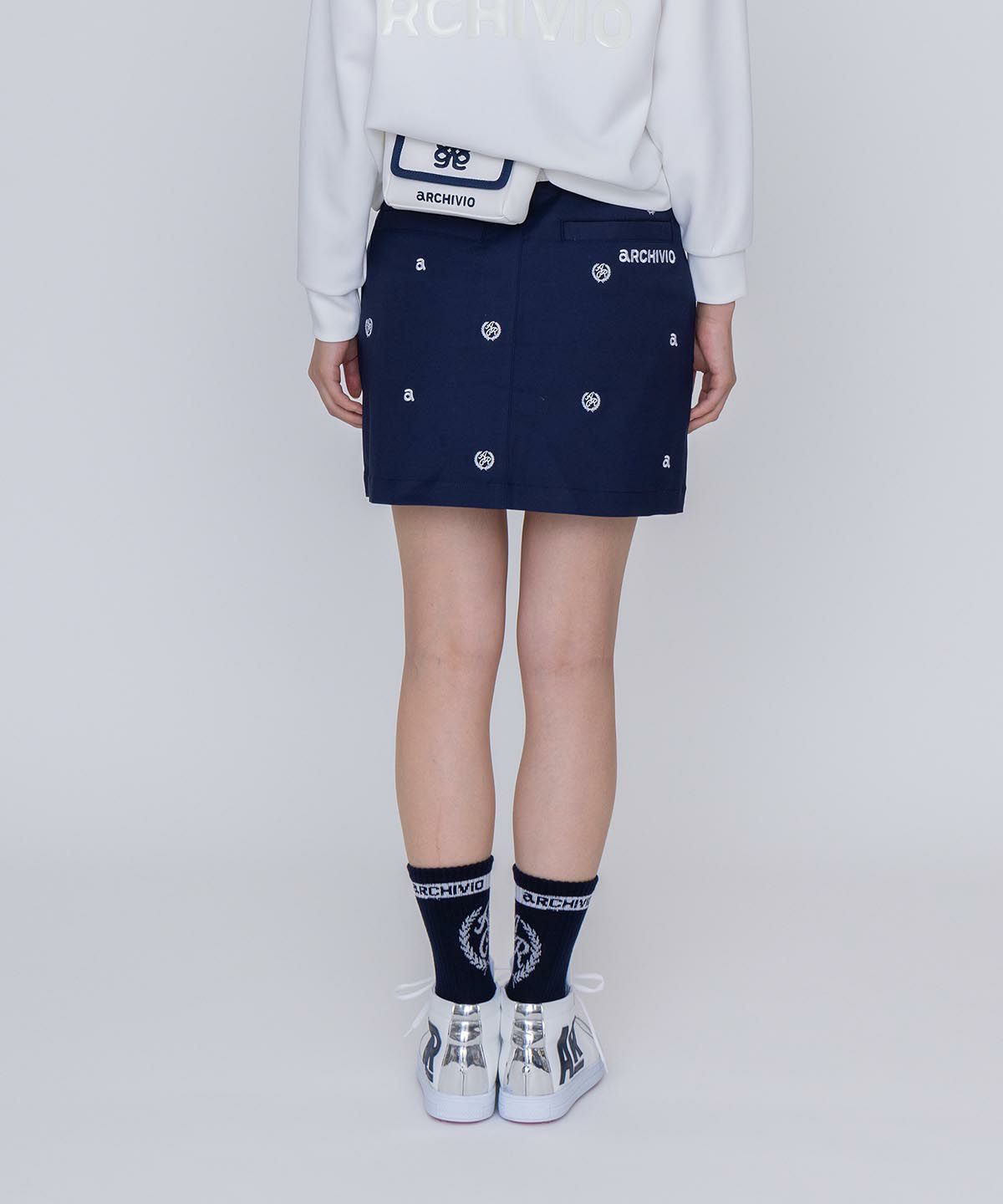 モデル着用画像（ネイビー）