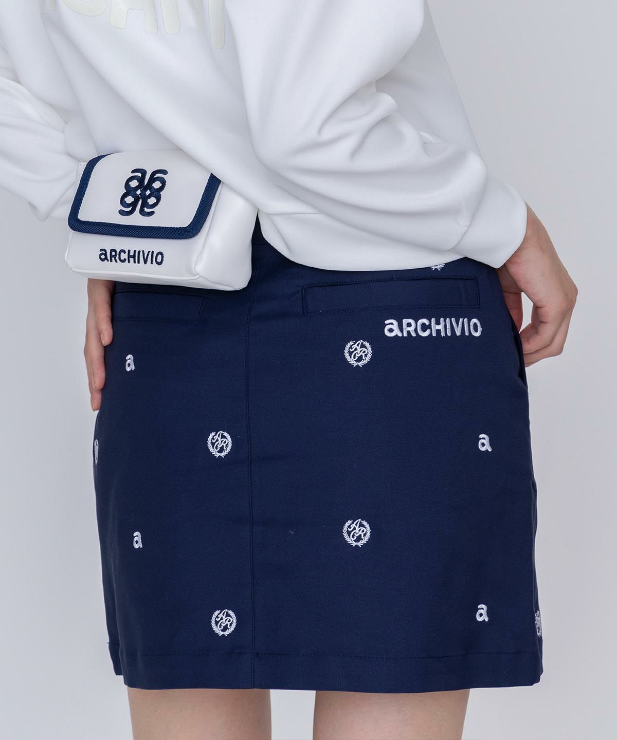 モデル着用画像（ネイビー）