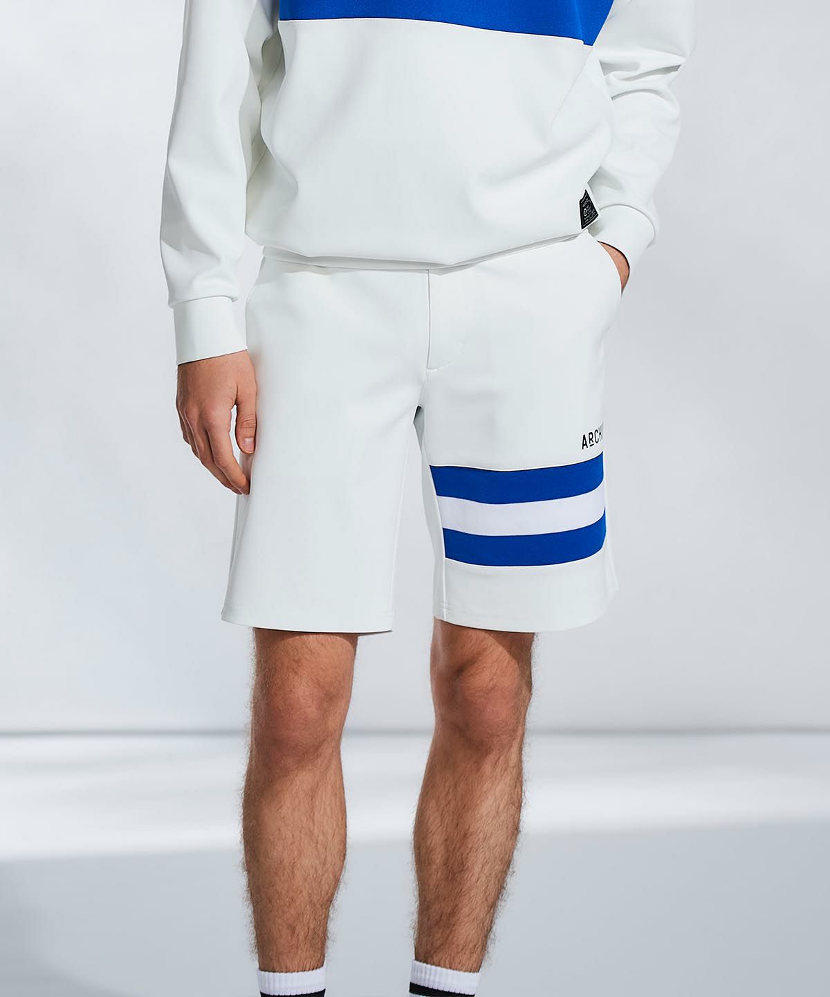 モデル画像（ホワイト）