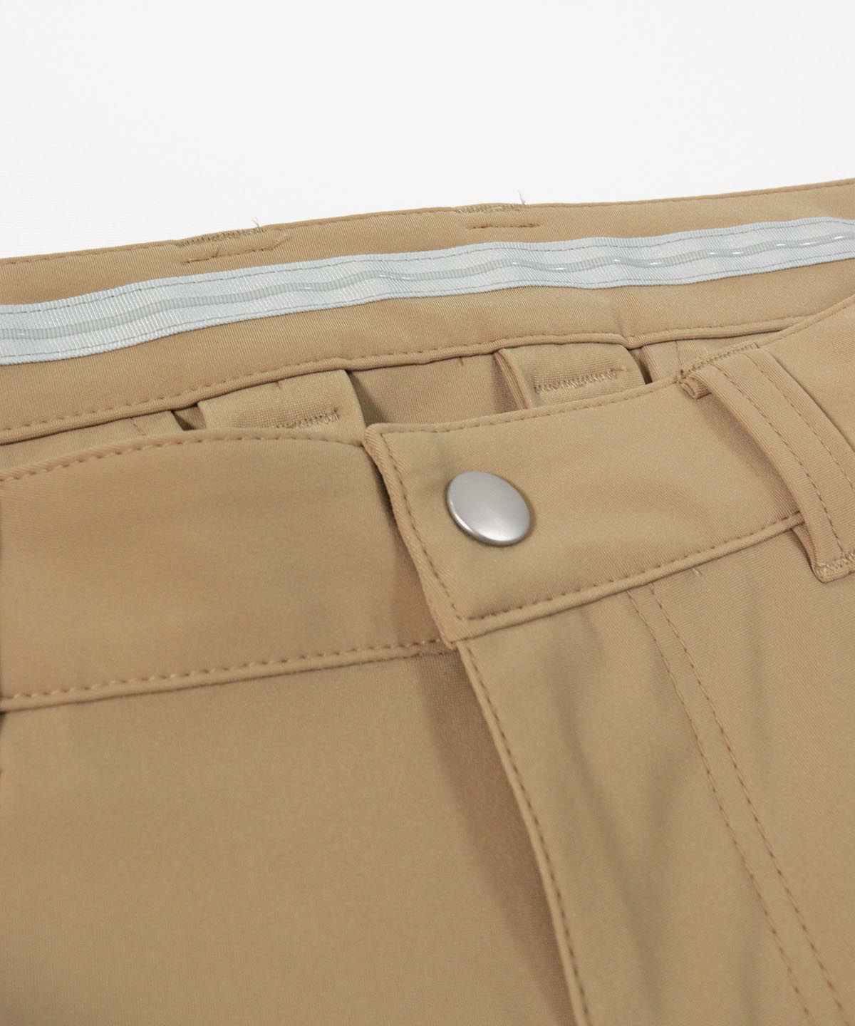 ウエスト部分アップ(ベージュ)