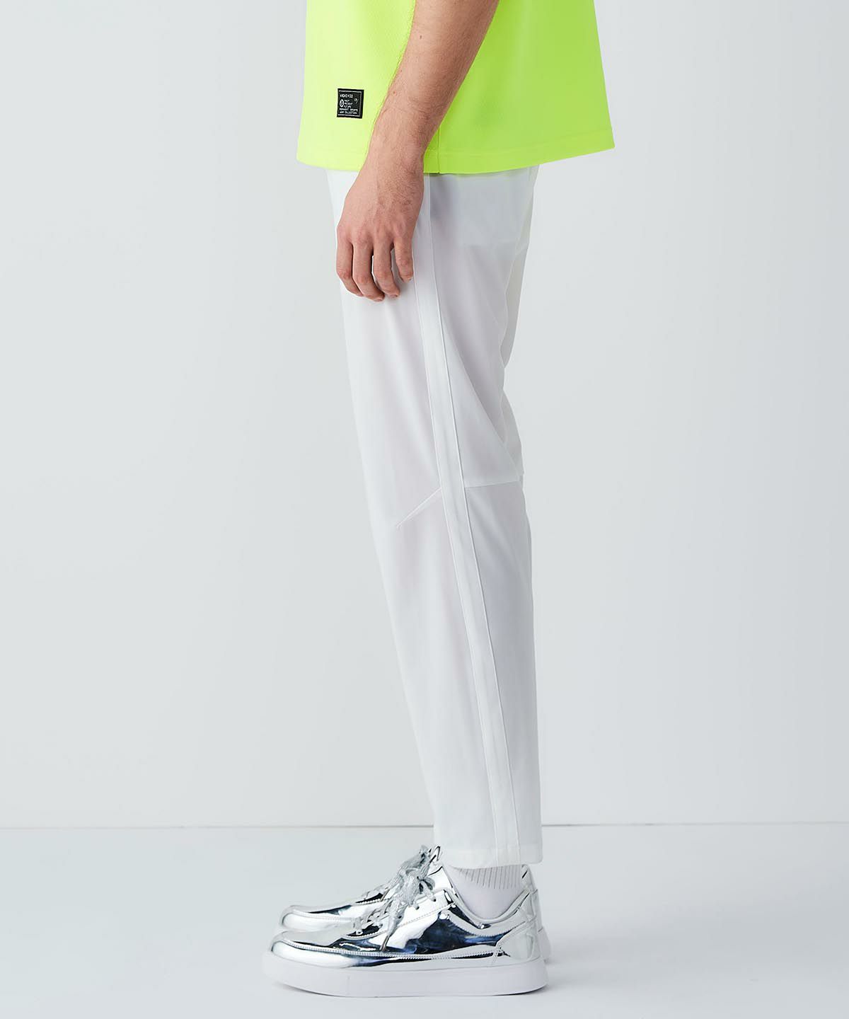 モデル着用画像(ホワイト)