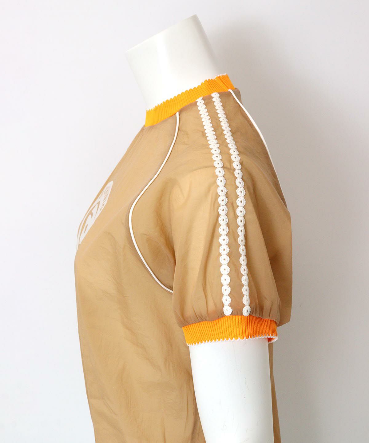 バストアップ横（キャメル）