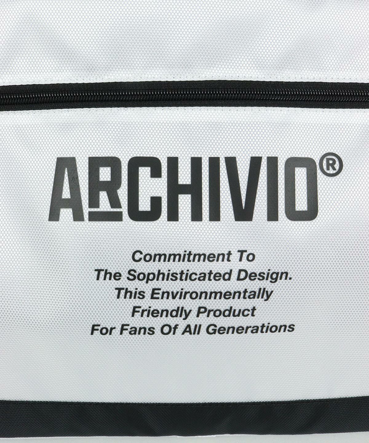 ロゴデザイン部分（ホワイト）