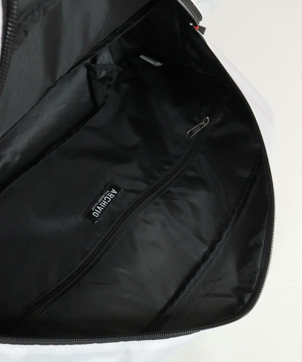 内側部分（ホワイト）