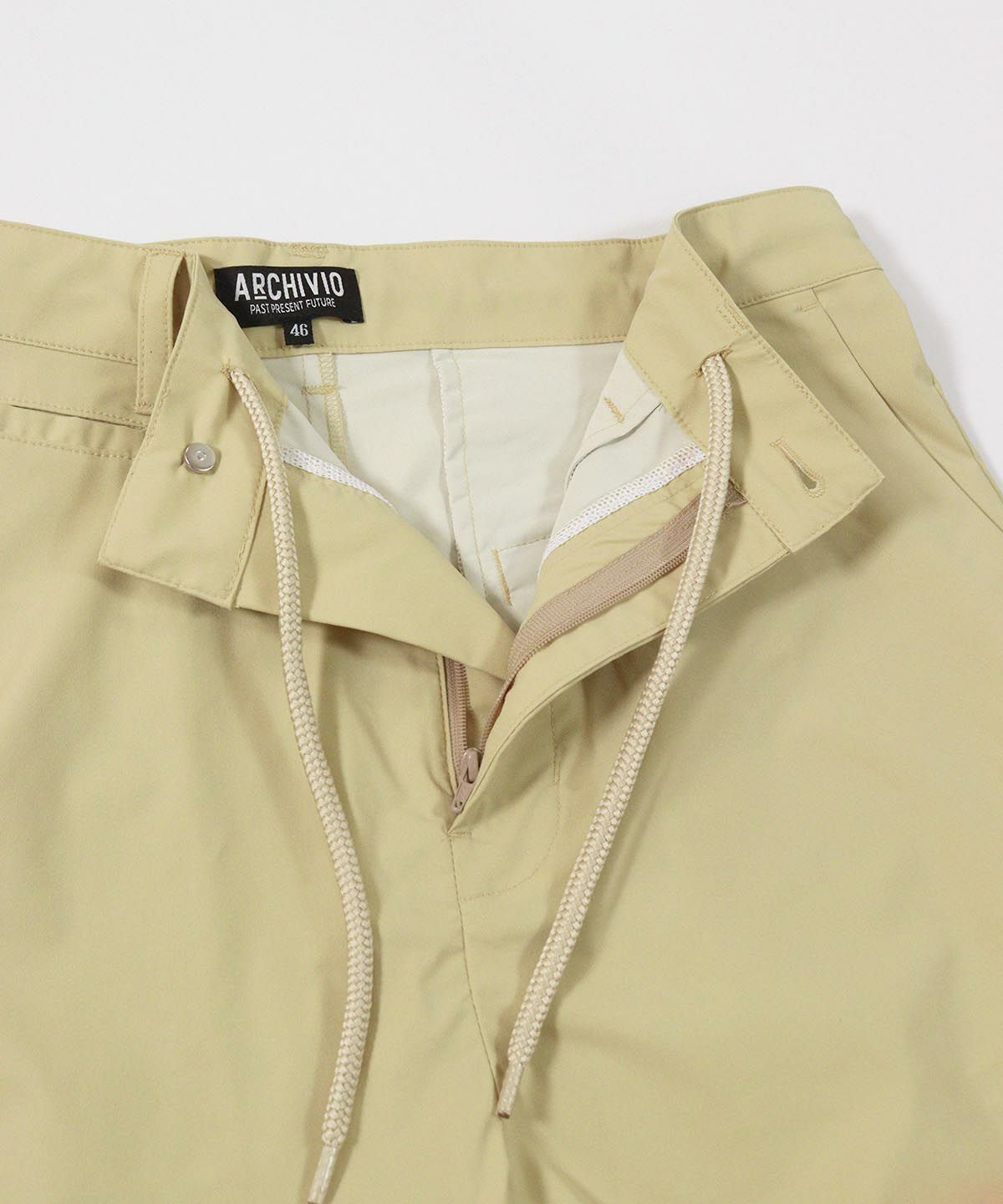 ファスナー部分アップ(ベージュ)