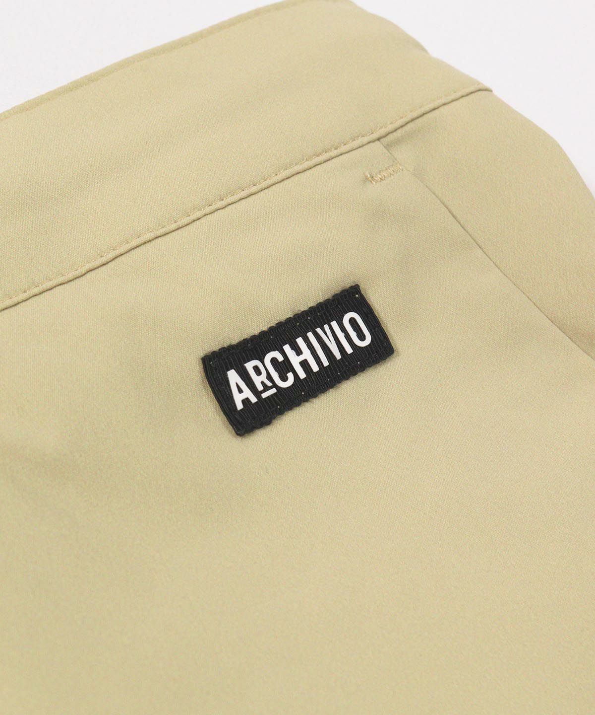 ロゴアップ(ベージュ)