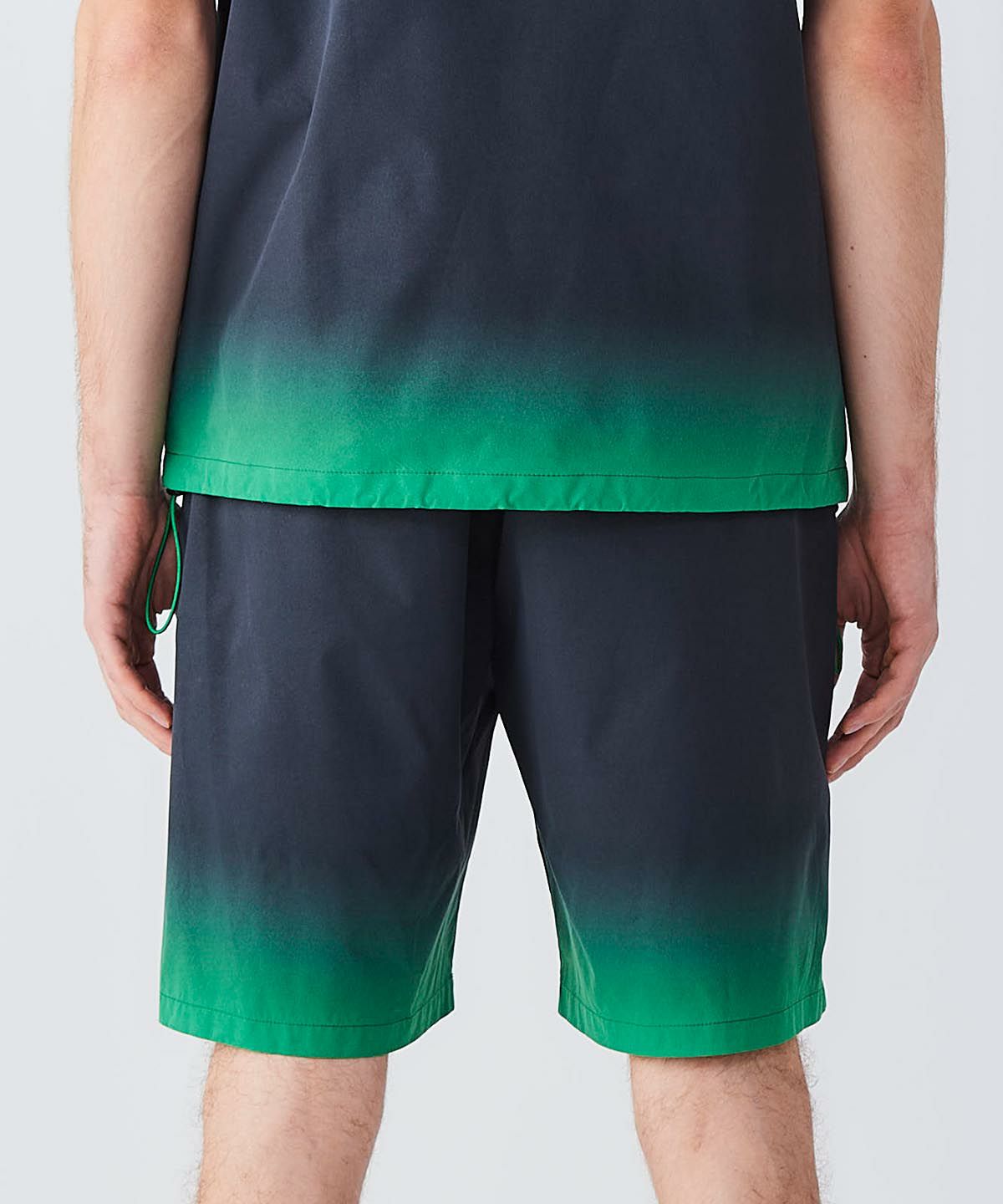 モデル着用画像(ブラック)