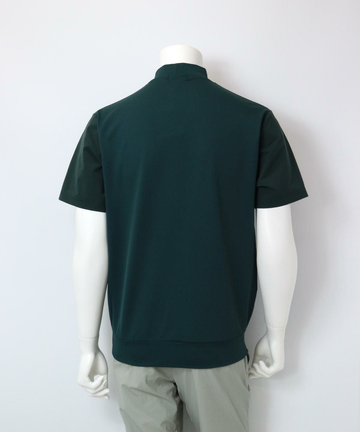 【メンズ】異素材切替ハイネックプルオーバー後（グリーン）