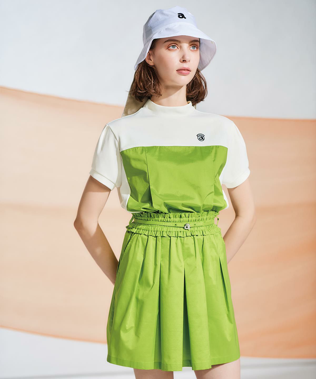 モデル着用画像（ホワイト）