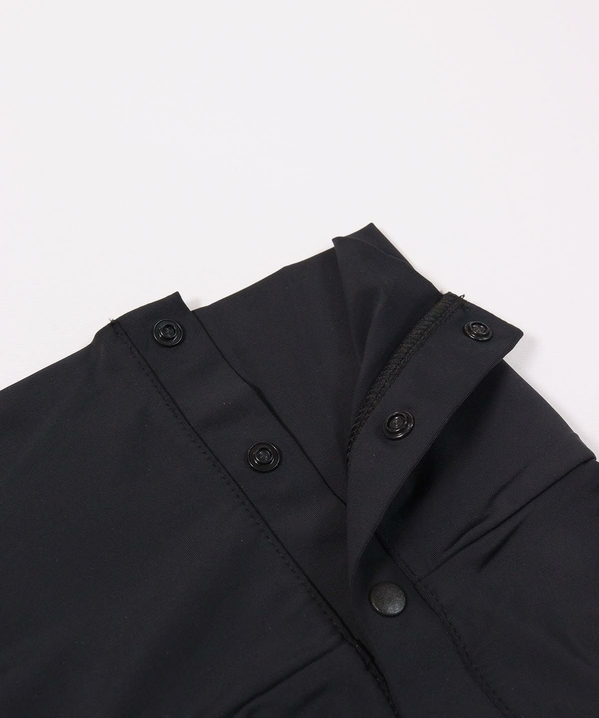 首元後部分（ブラック）