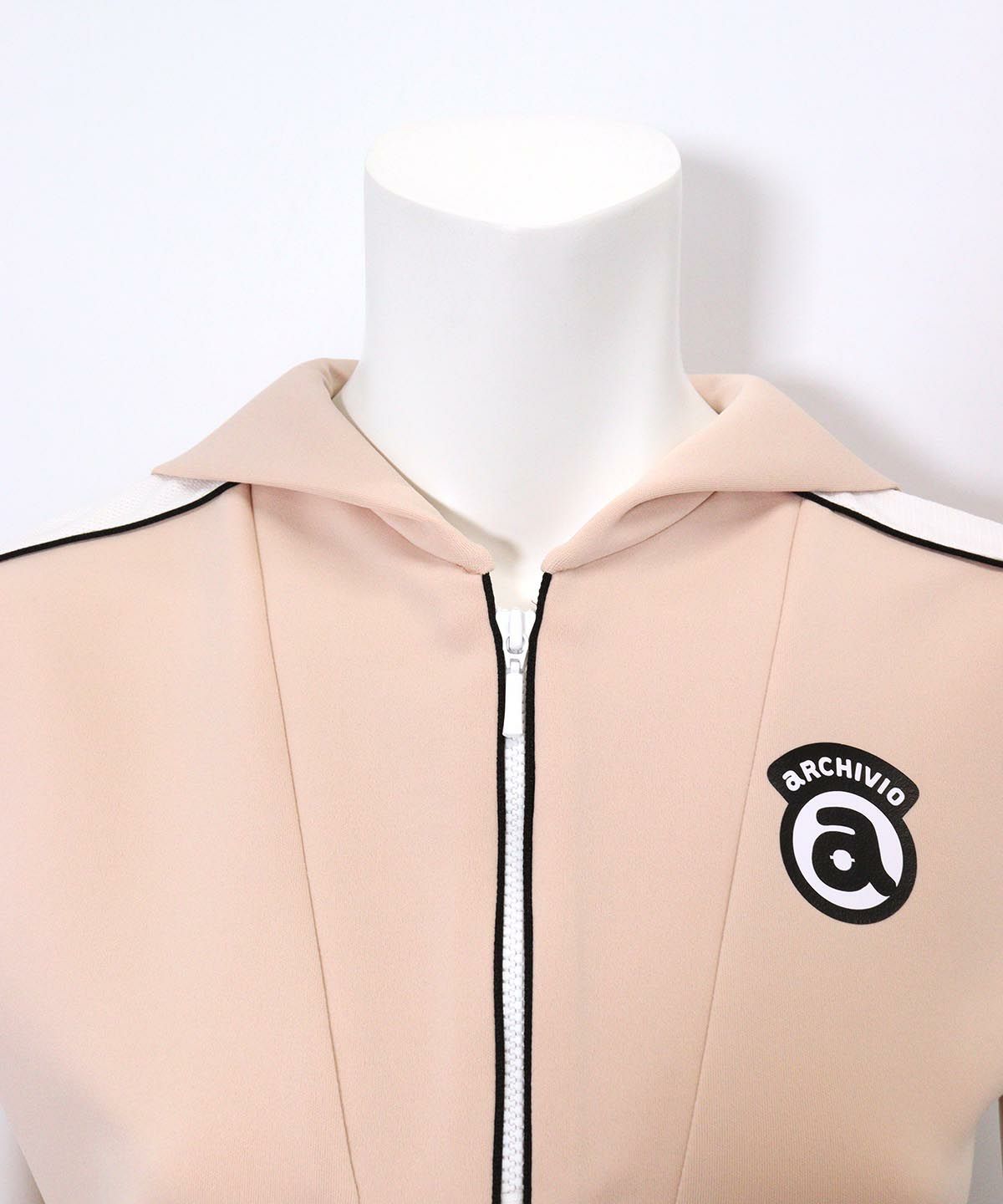 首元(ライトオレンジ)