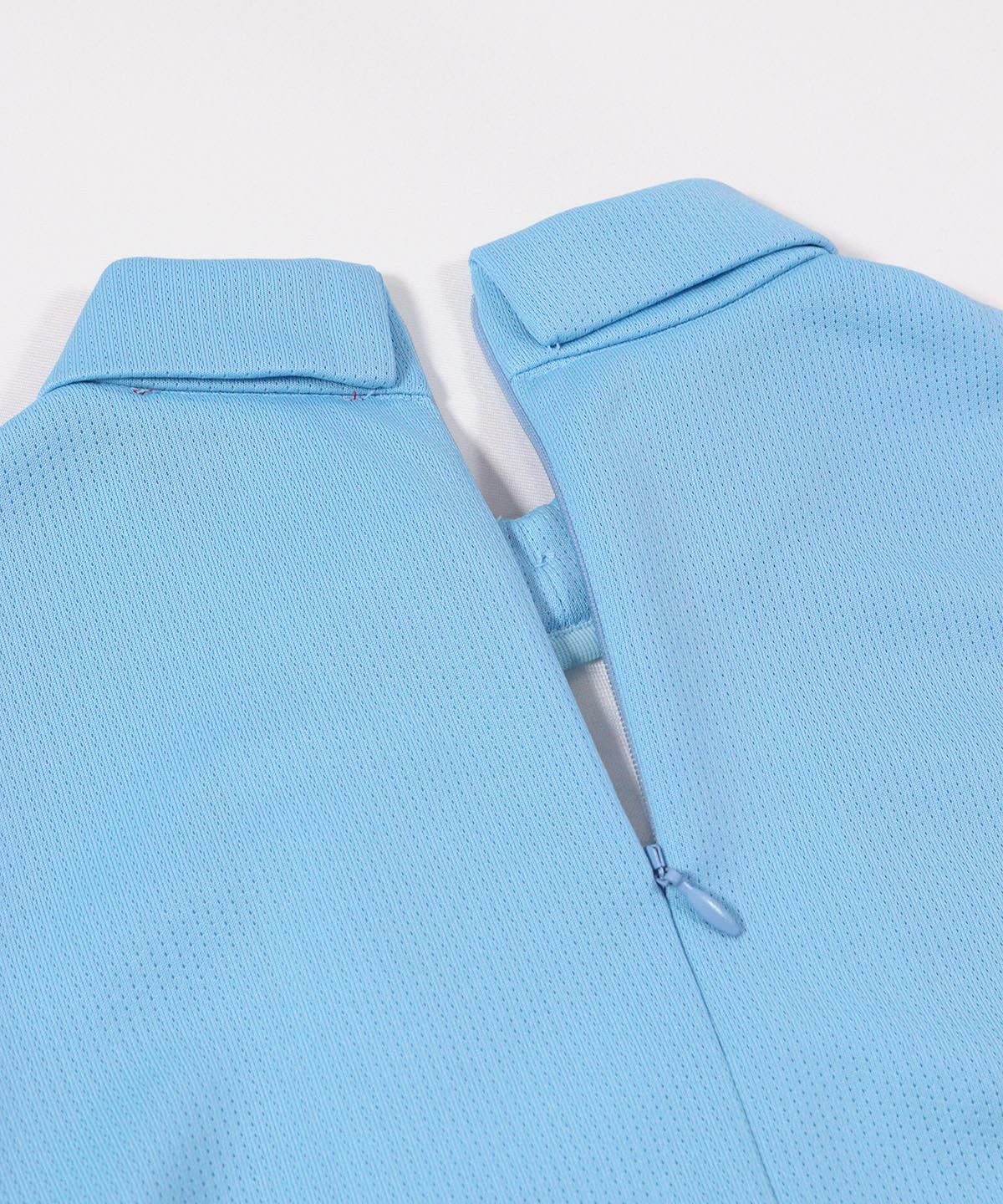 後ろファスナー部分アップ(ライトブルー)
