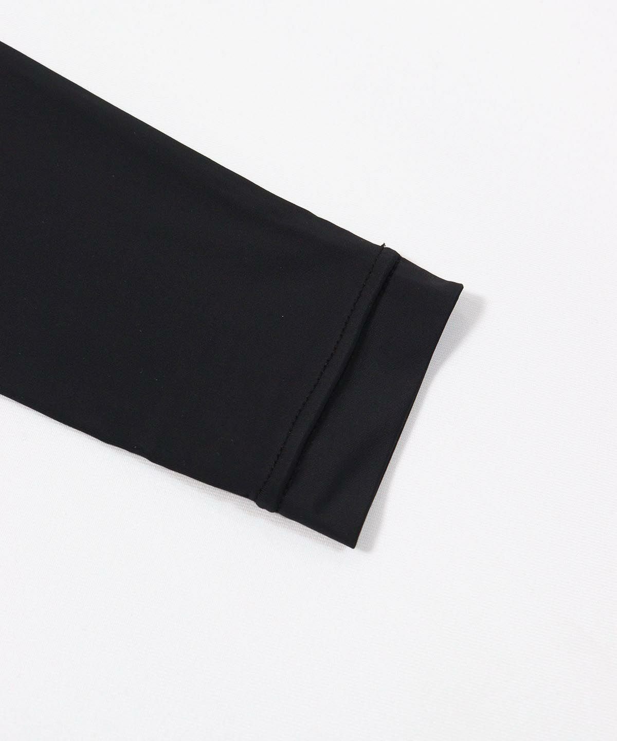 袖口部分（ブラック）