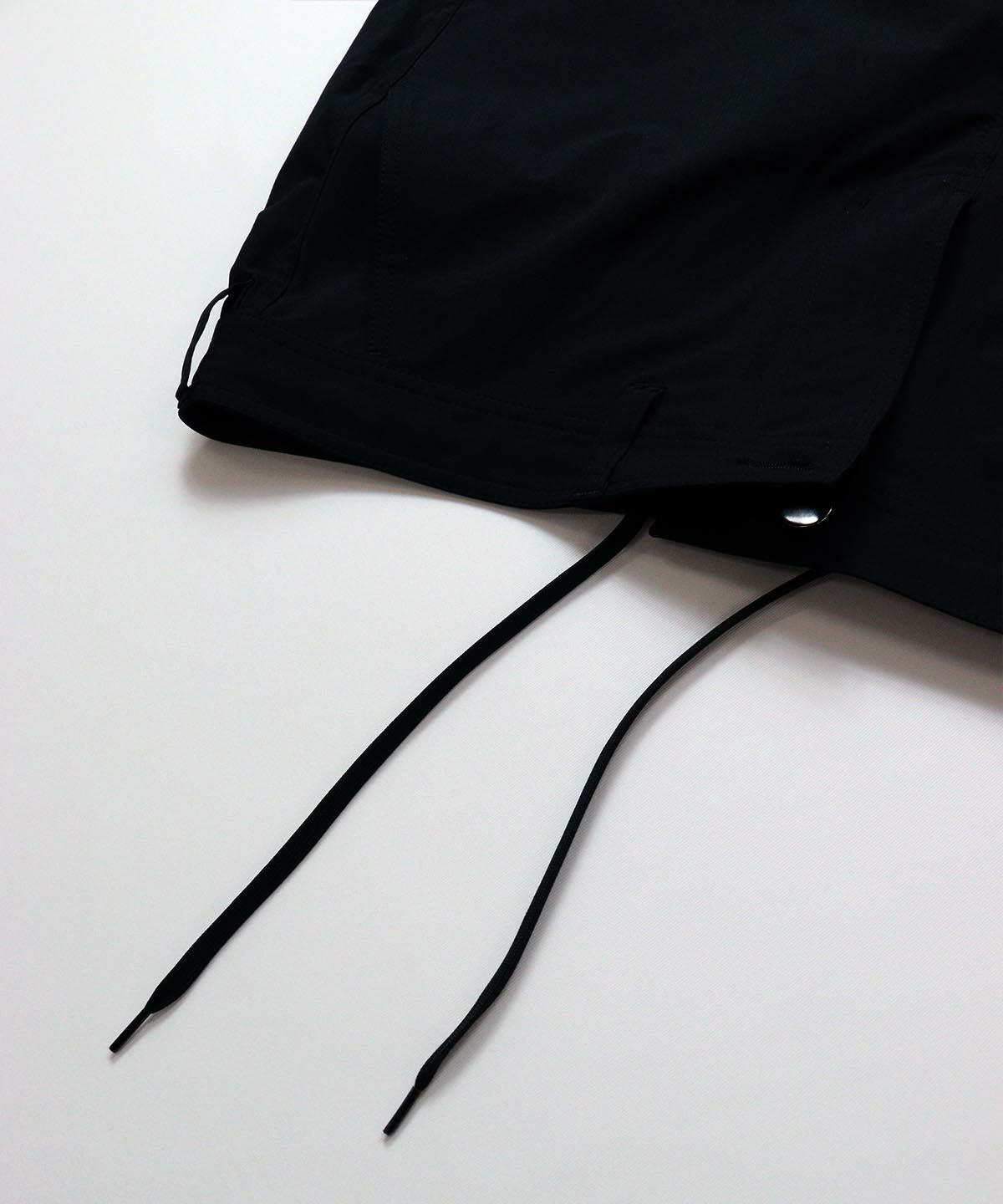 ウエスト部分アップ(ブラック)