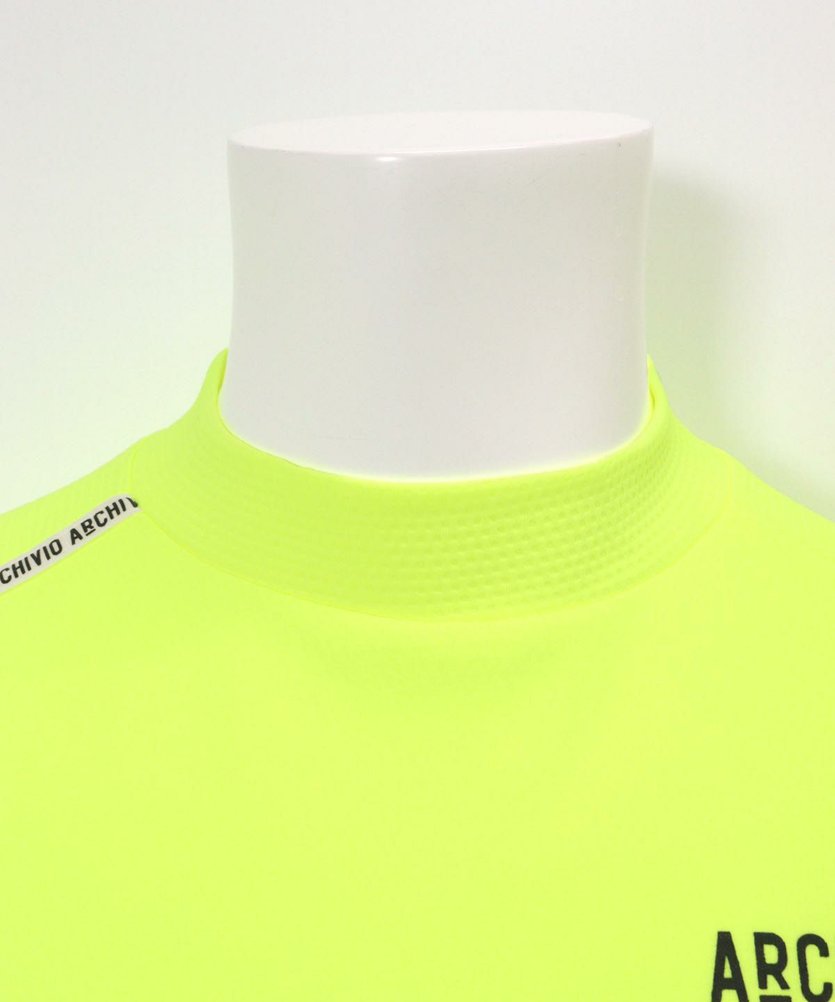 首元部分（イエロー）