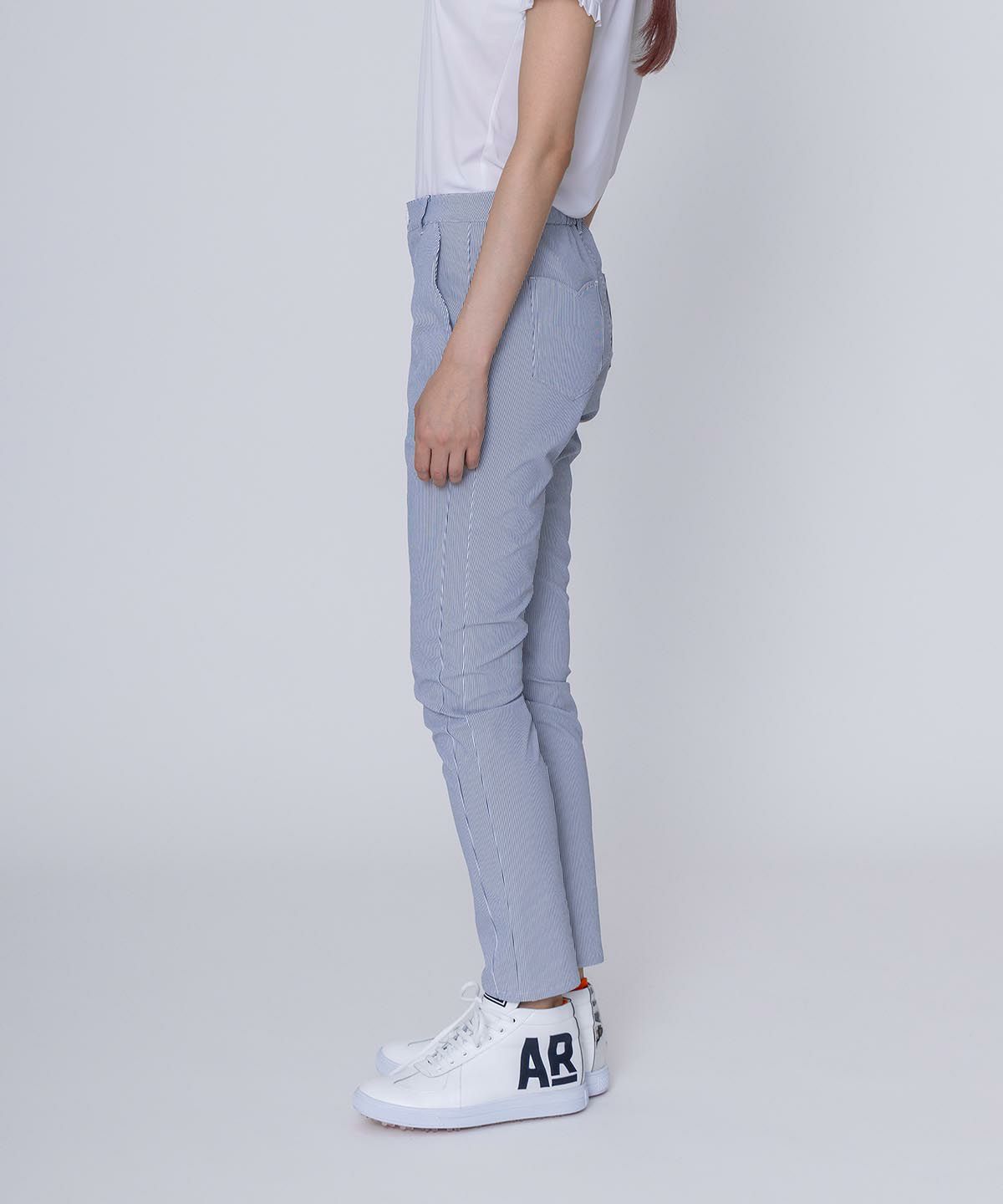 モデル着用画像（ネイビー）