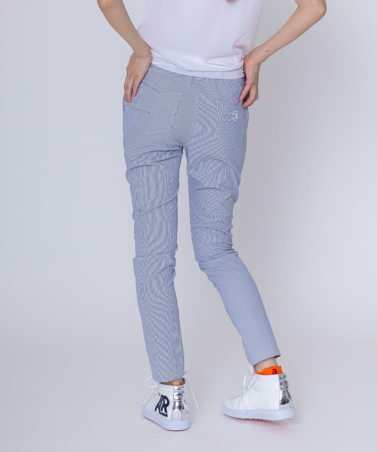 モデル着用画像（ネイビー）