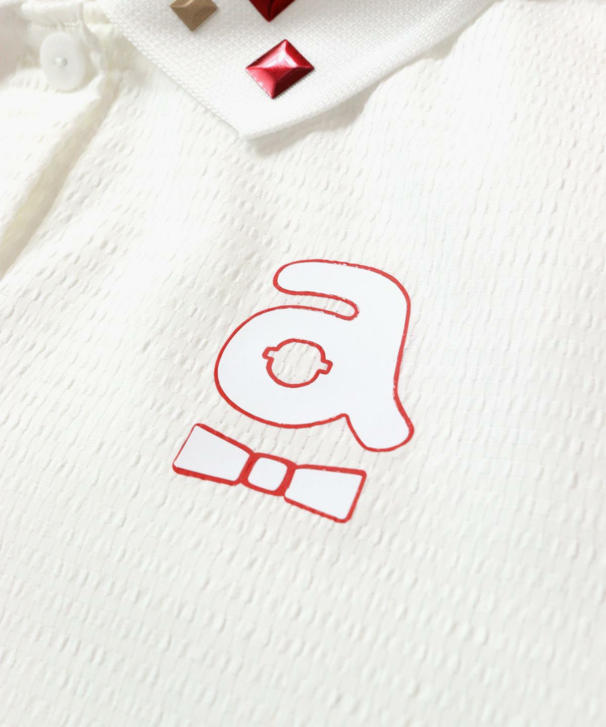 ロゴ部分（ホワイト×レッド）