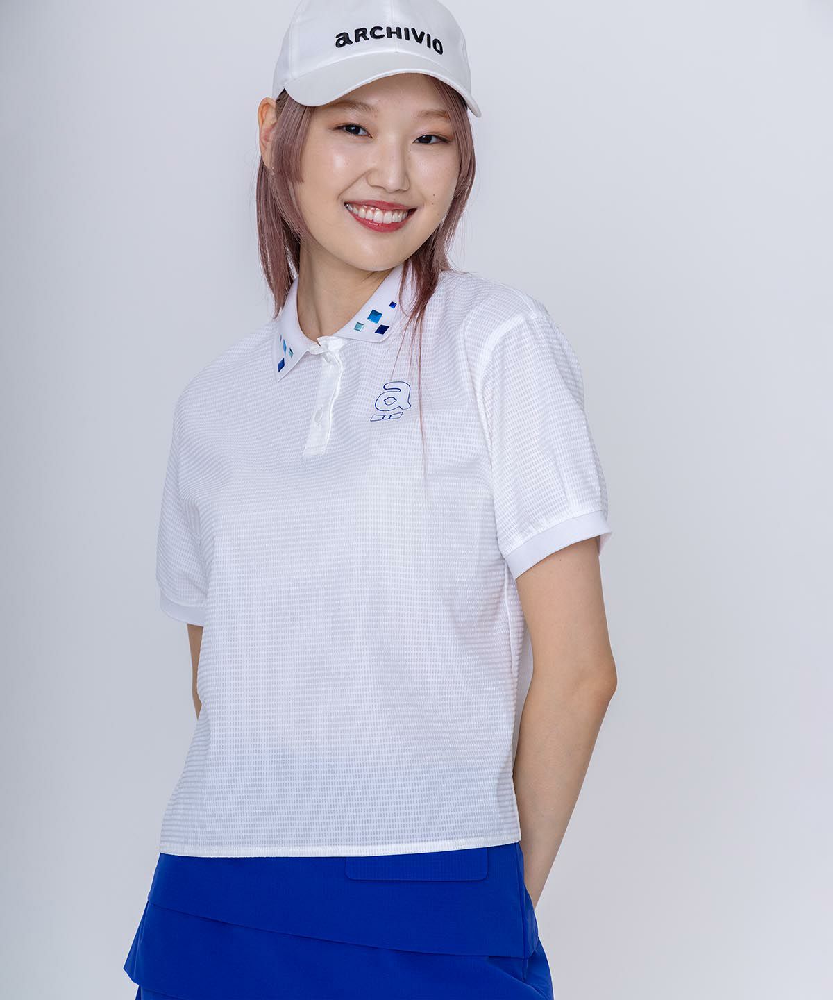 モデル着用画像（ホワイト×ブルー）