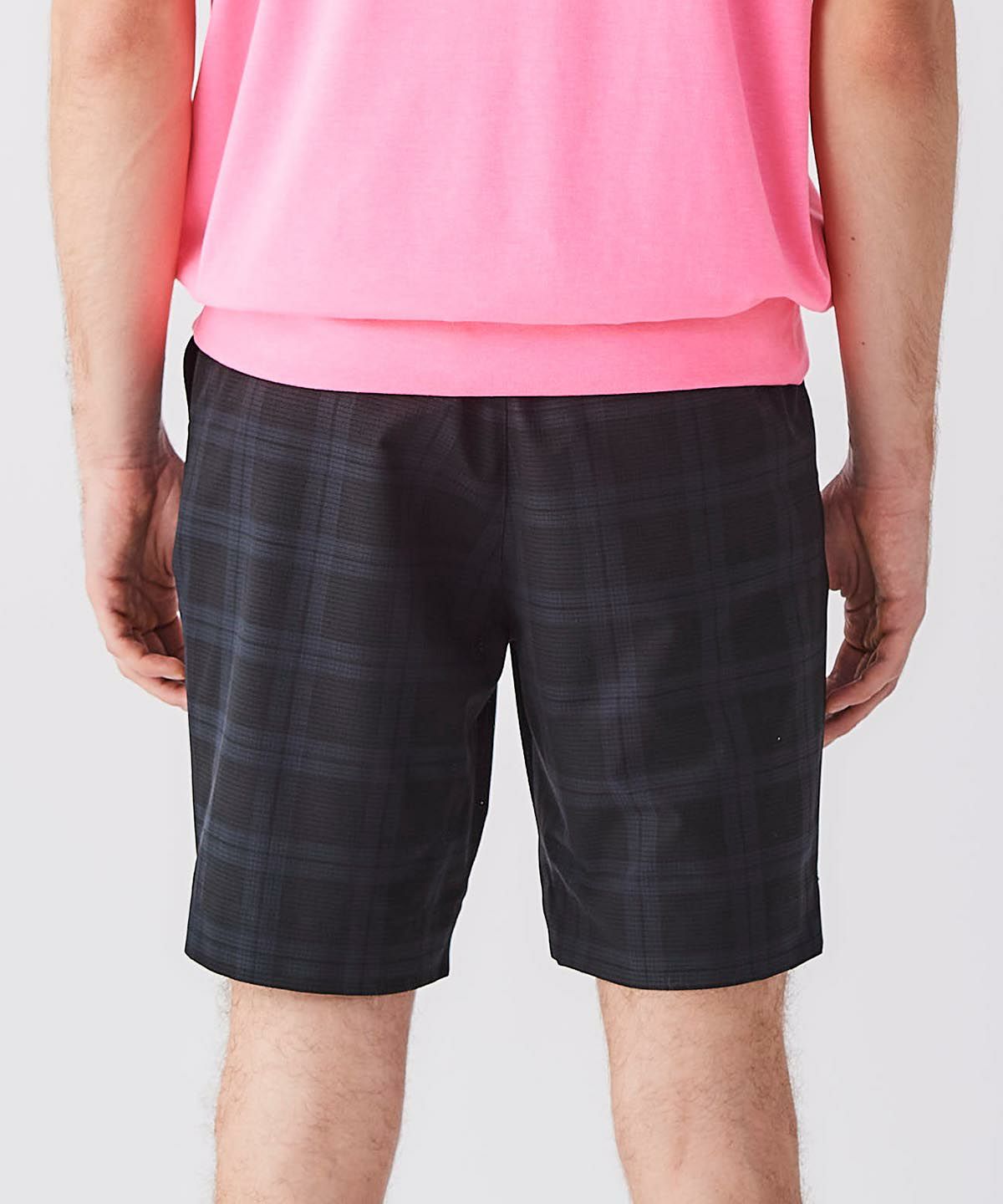 モデル着用画像（ブラック）