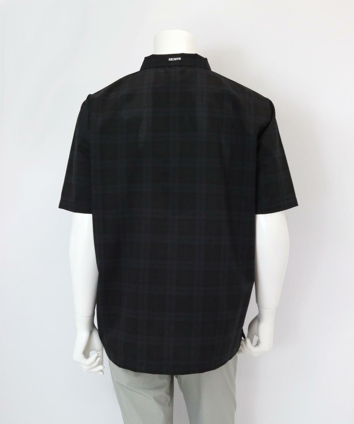 【メンズ】チェック柄撥水冷感ポロシャツ後（ブラック）