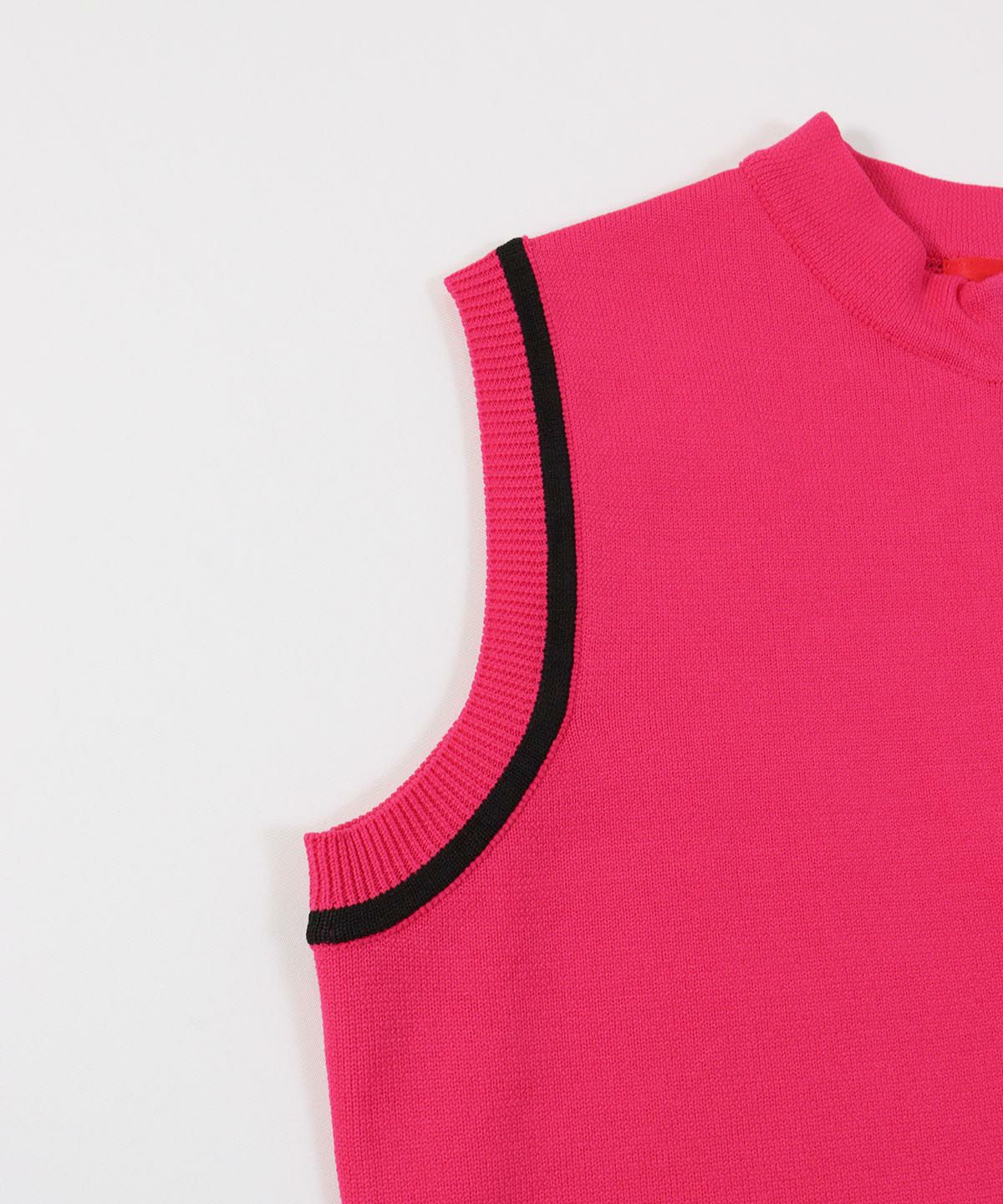 袖ぐり部分（ピンク）