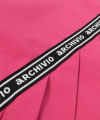 ロゴデザイン部分（ピンク）