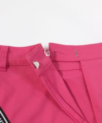 ホック部分（ピンク）