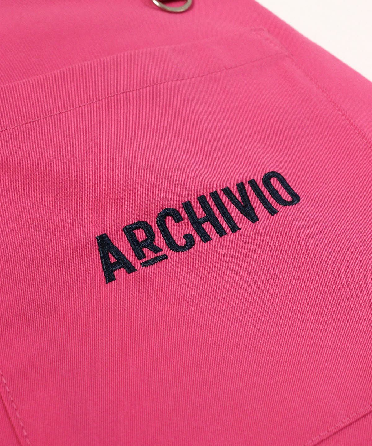 ロゴデザイン部分（ピンク）