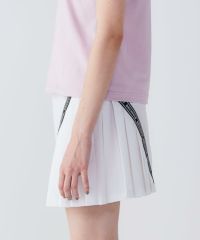 モデル着用画像（ホワイト）