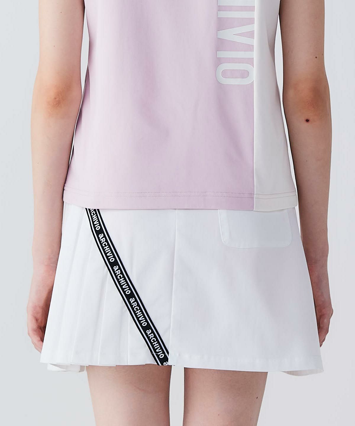 モデル着用画像（ホワイト）