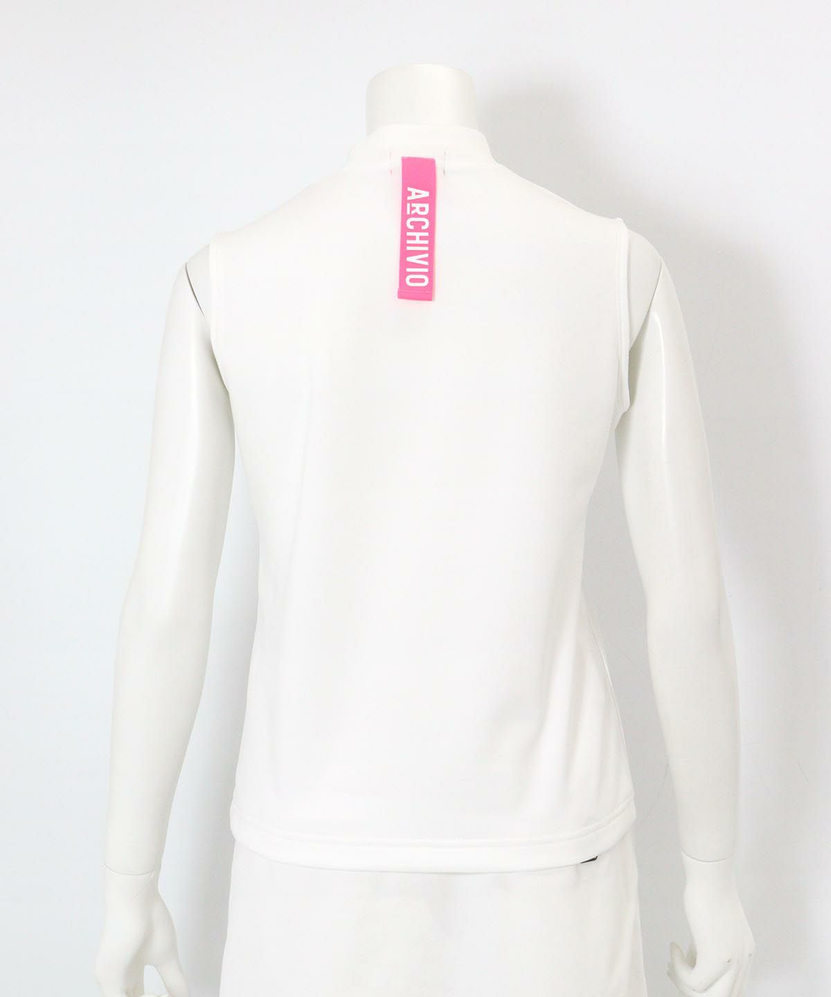 バックテープUVノースリプルオーバー(ホワイト)後ろ