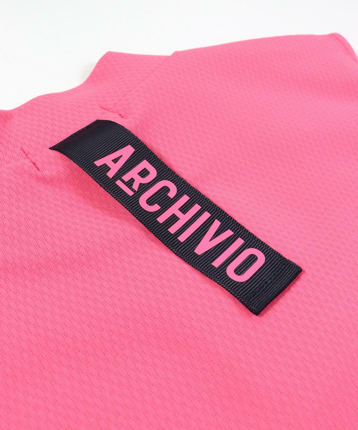 後ろロゴアップ(ピンク)