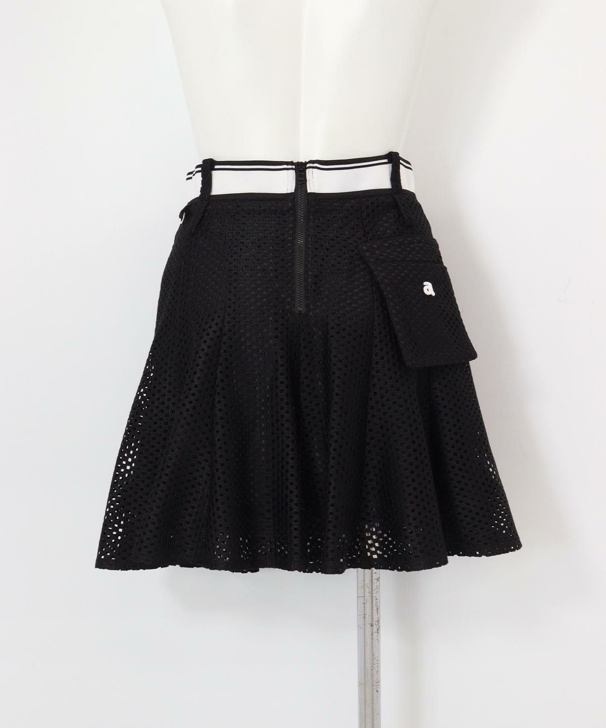 UV冷感メッシュフレアスカート(ブラック)後ろ