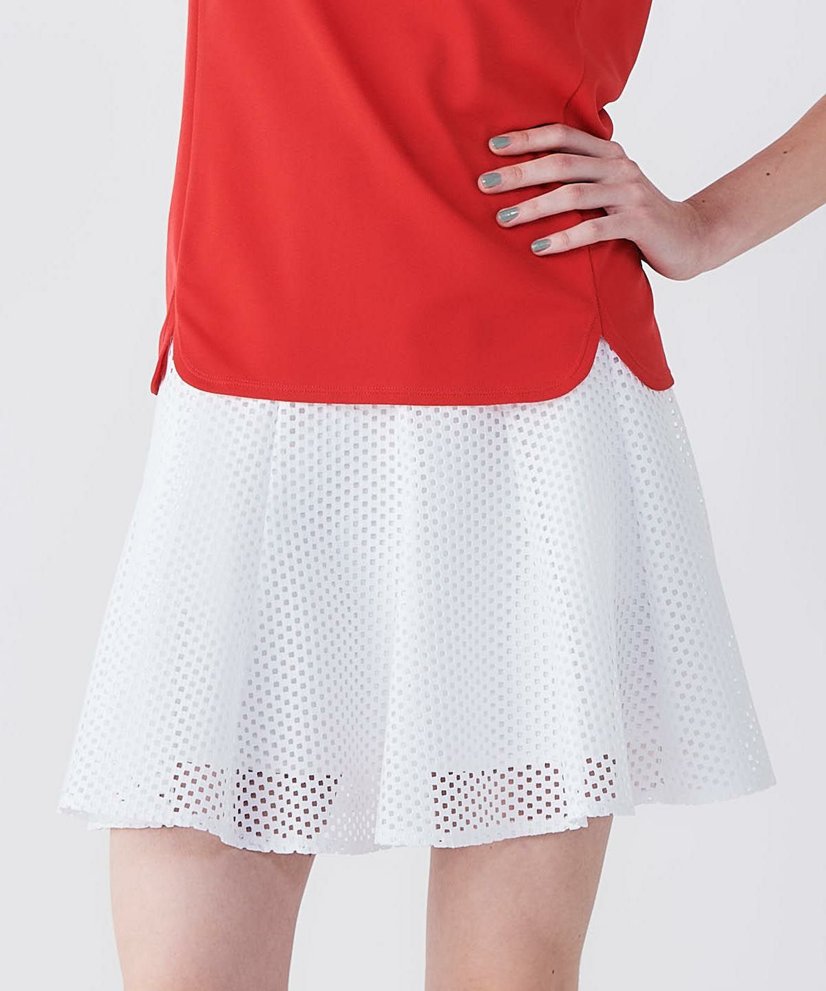 モデル着用画像（ホワイト）