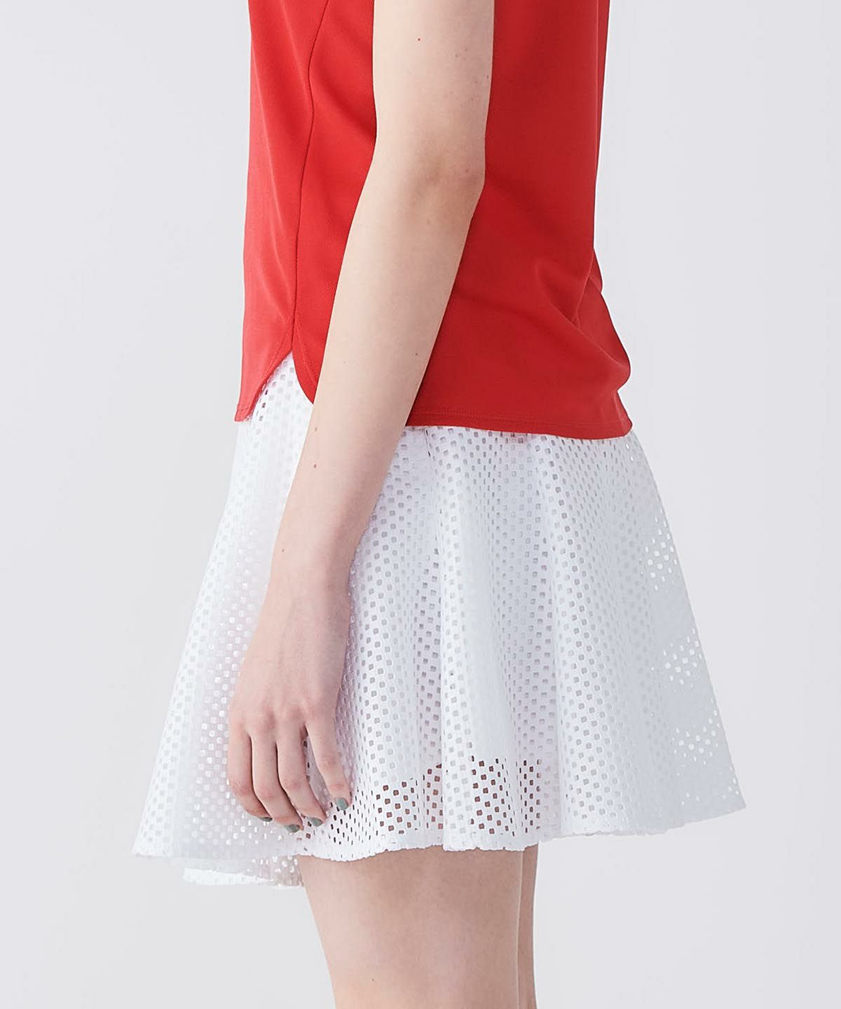 モデル着用画像（ホワイト）