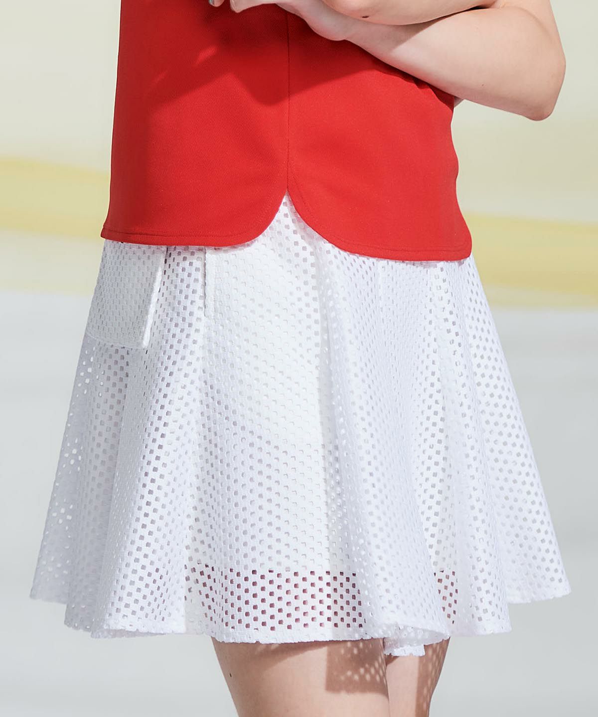 モデル着用画像（ホワイト）