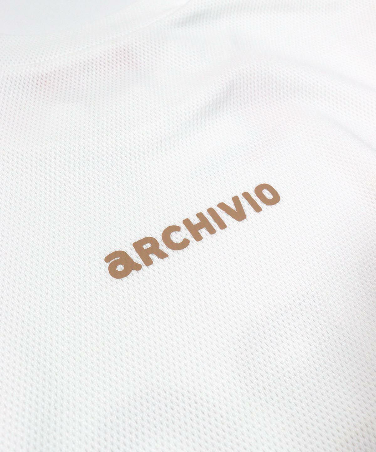 背中側ロゴアップ(ベージュ)