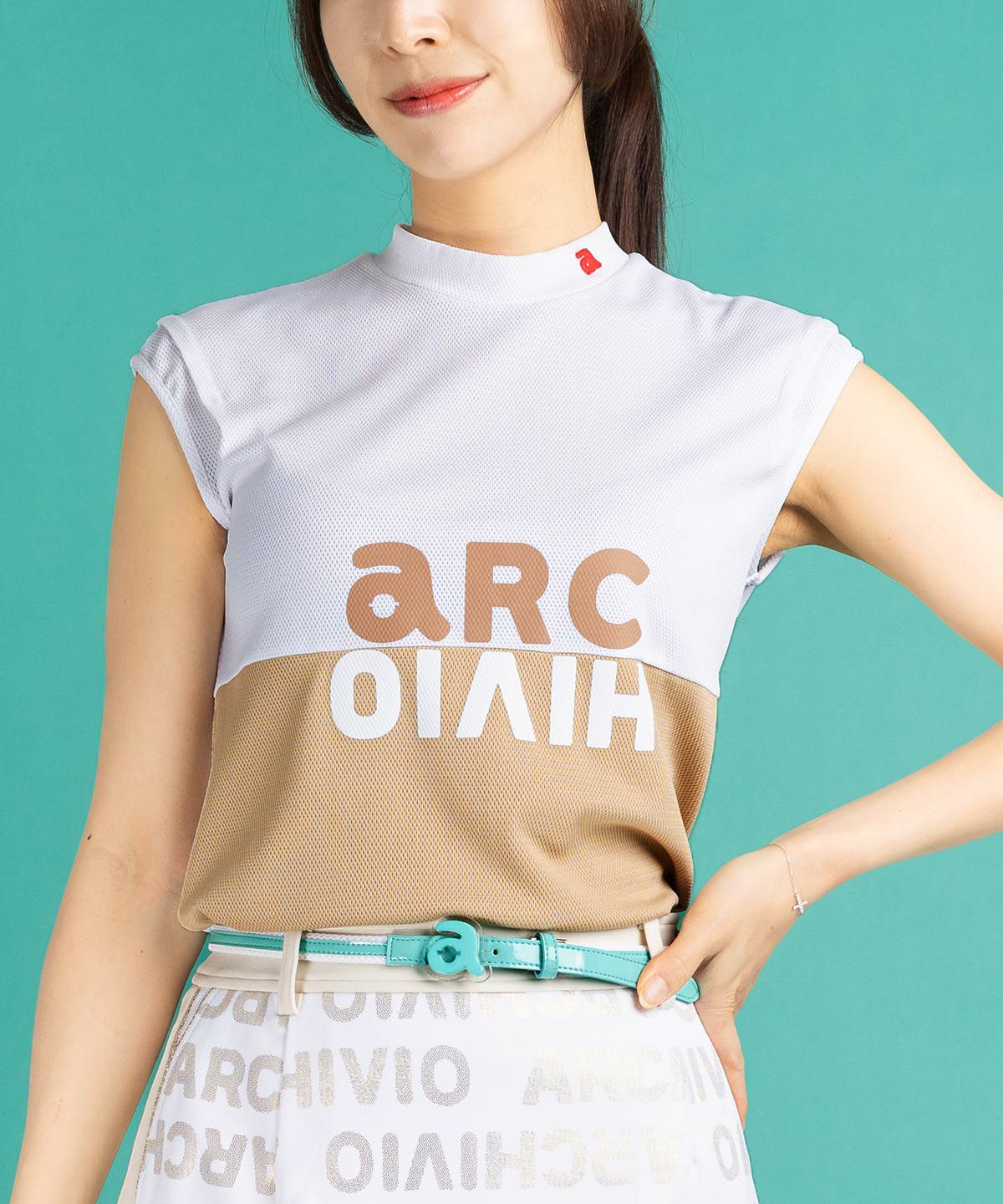 モデル着用画像（ベージュ）