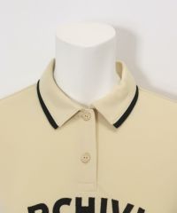 首元アップ(ベージュ)