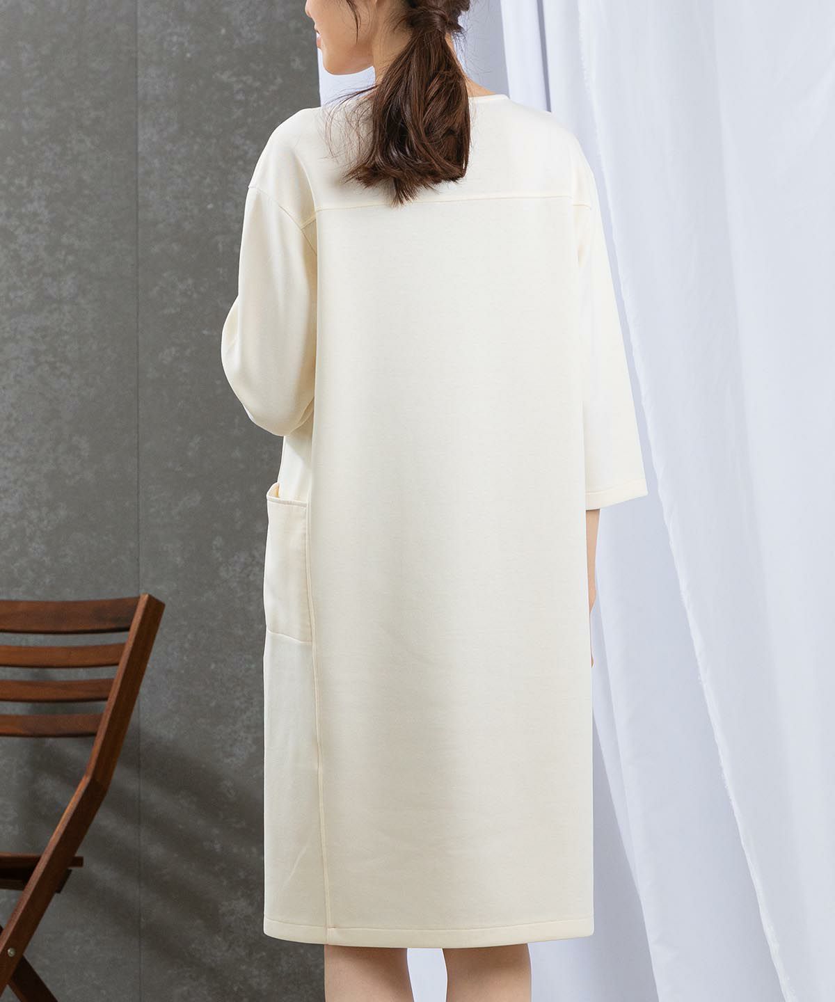 モデル着用画像（ホワイト）