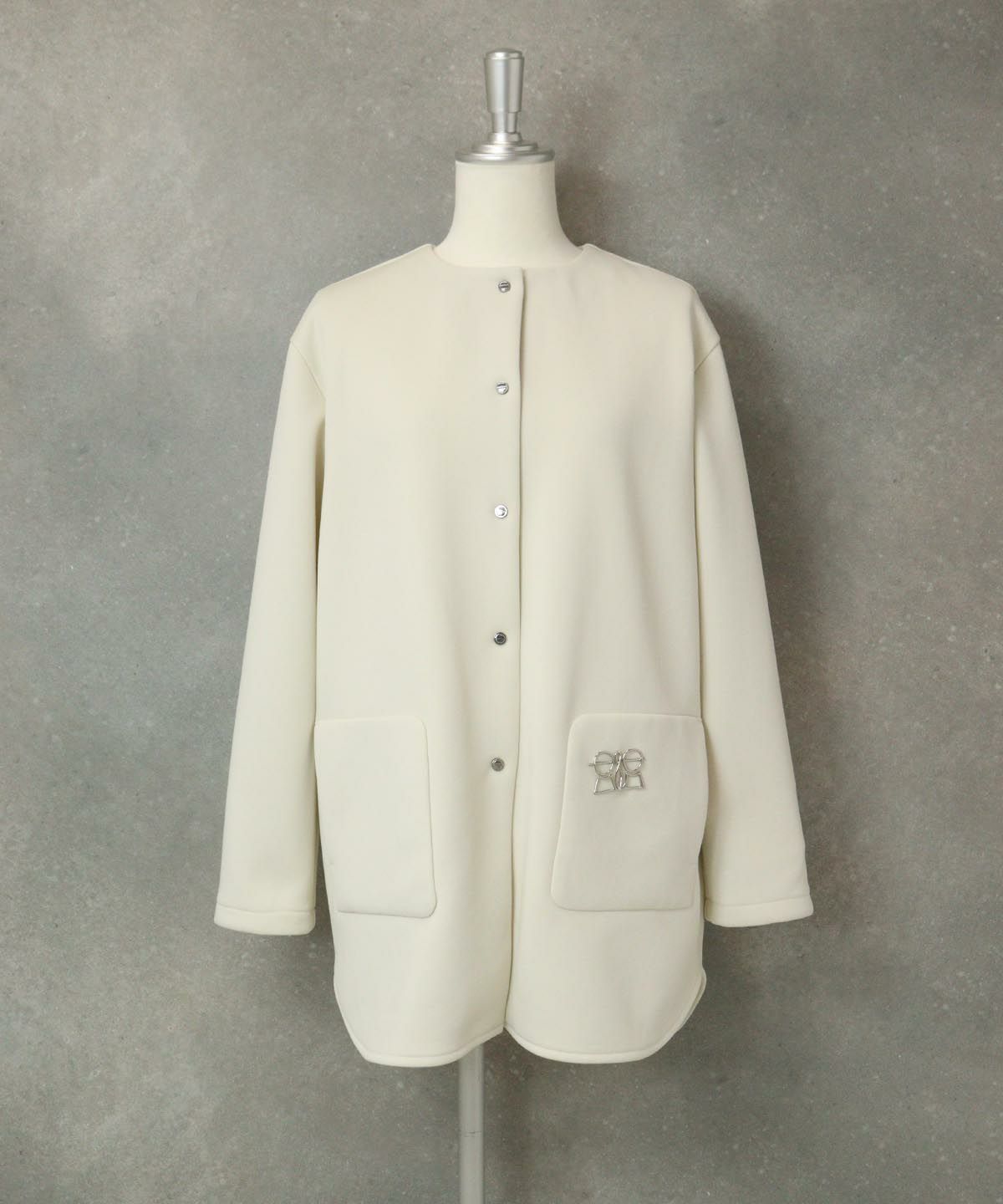 ノーカラージャケット（ホワイト）